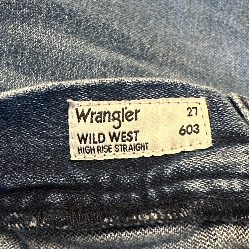 Wrangler Women's Distressed Blue Straight Leg Jeans Wild West 603 High Rise 28 l - Picture 2 of 7